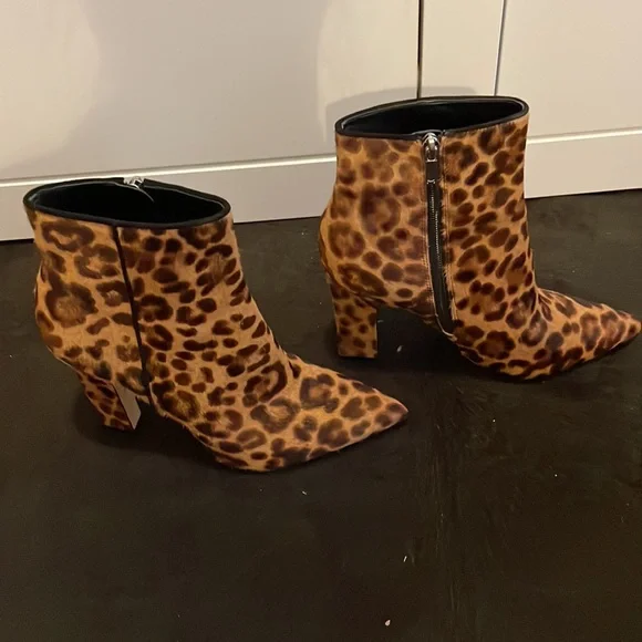 Marc Fisher Women's Mayaely Calf Hair High-Heel Booties SZ 9 EUC - Picture 3 of 13